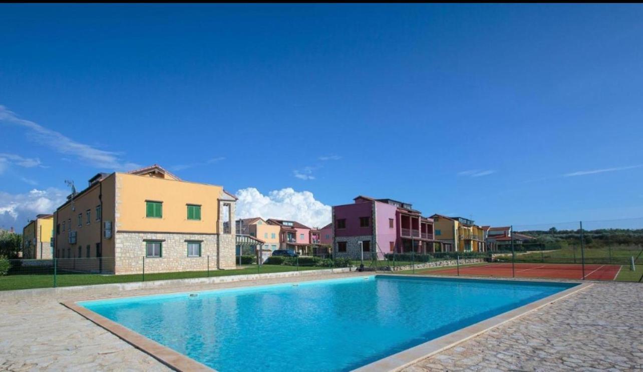 Apartment Aleks Tar-Vabriga Bagian luar foto