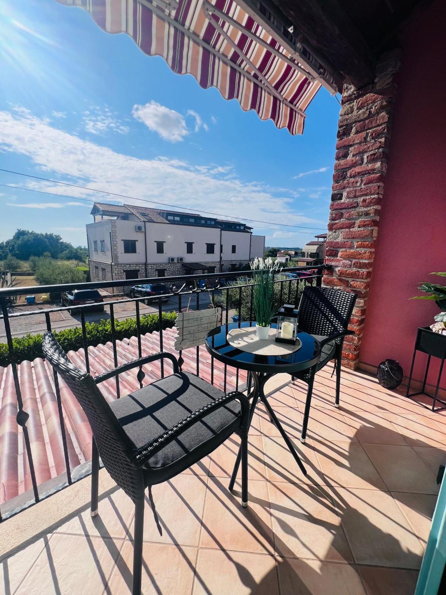 Apartment Aleks Tar-Vabriga Bagian luar foto