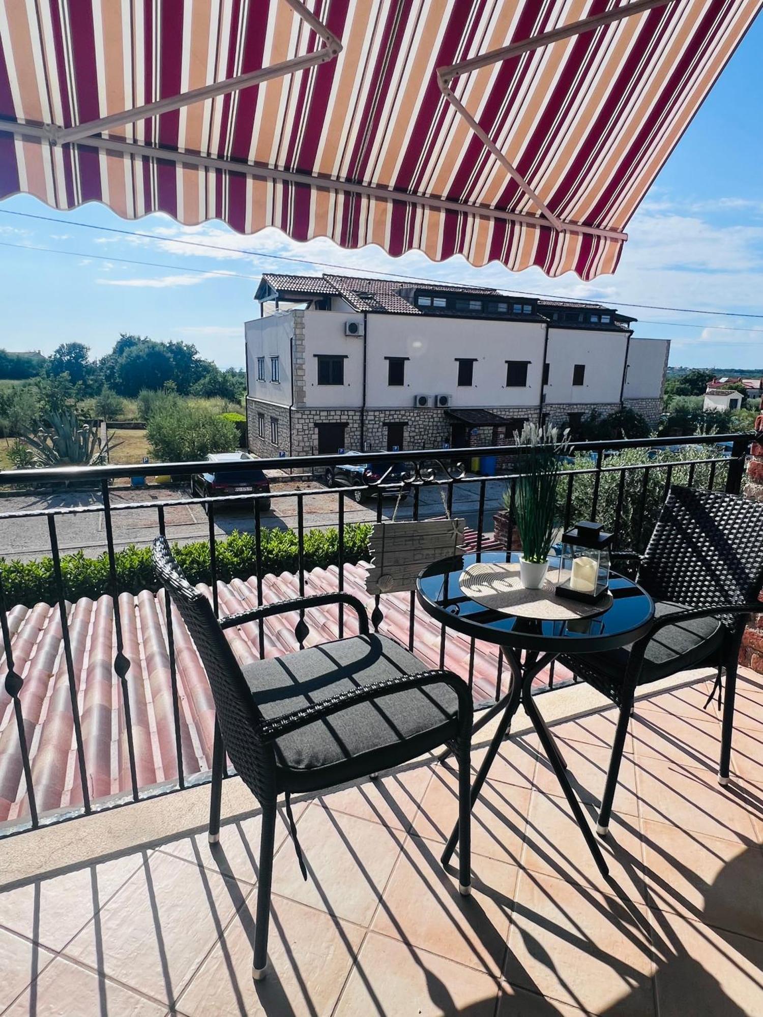 Apartment Aleks Tar-Vabriga Bagian luar foto